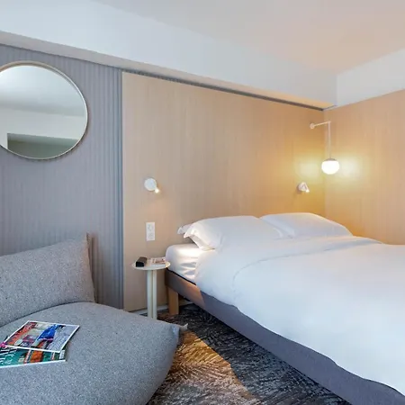 Novotel Pont De L'arc Hotel 4*