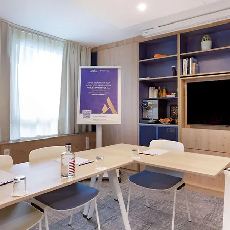 Novotel Pont De L'arc 4*