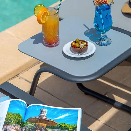 Hotel Novotel Pont De L'arc 4*